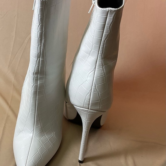 White Croc-Embossed Ankle Boots - Picture 5 of 6